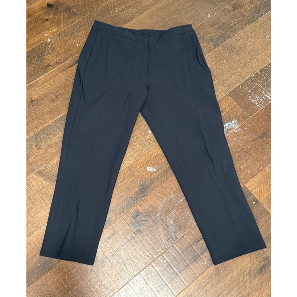 Women's Lululemon Black crop Pants Size 12 dressy
